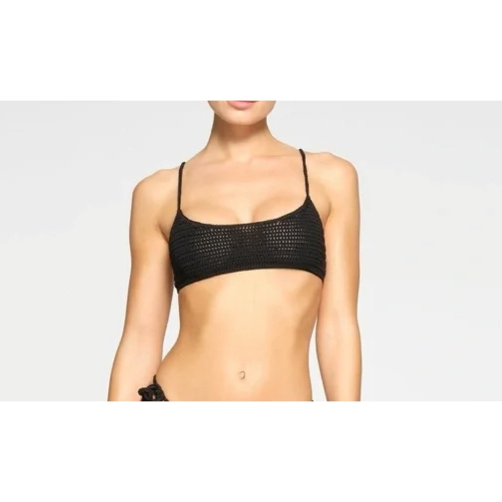 New SKIMS Crochet Scoop Bikini Top Swim Black Onyx Medium M BT-SCP-2808 NWT Suit